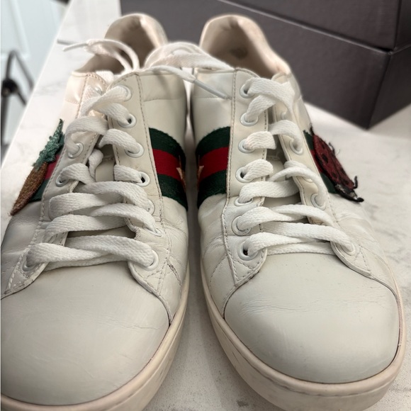 Gucci Women's White Sneakers with Embroidered Details - Picture 2 of 7